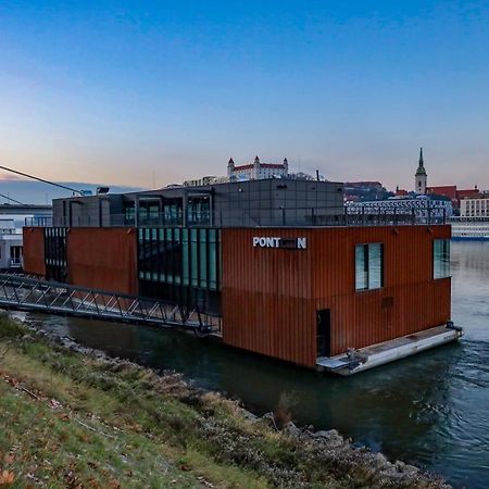 Ponton Rooms Bratislava Buitenkant foto