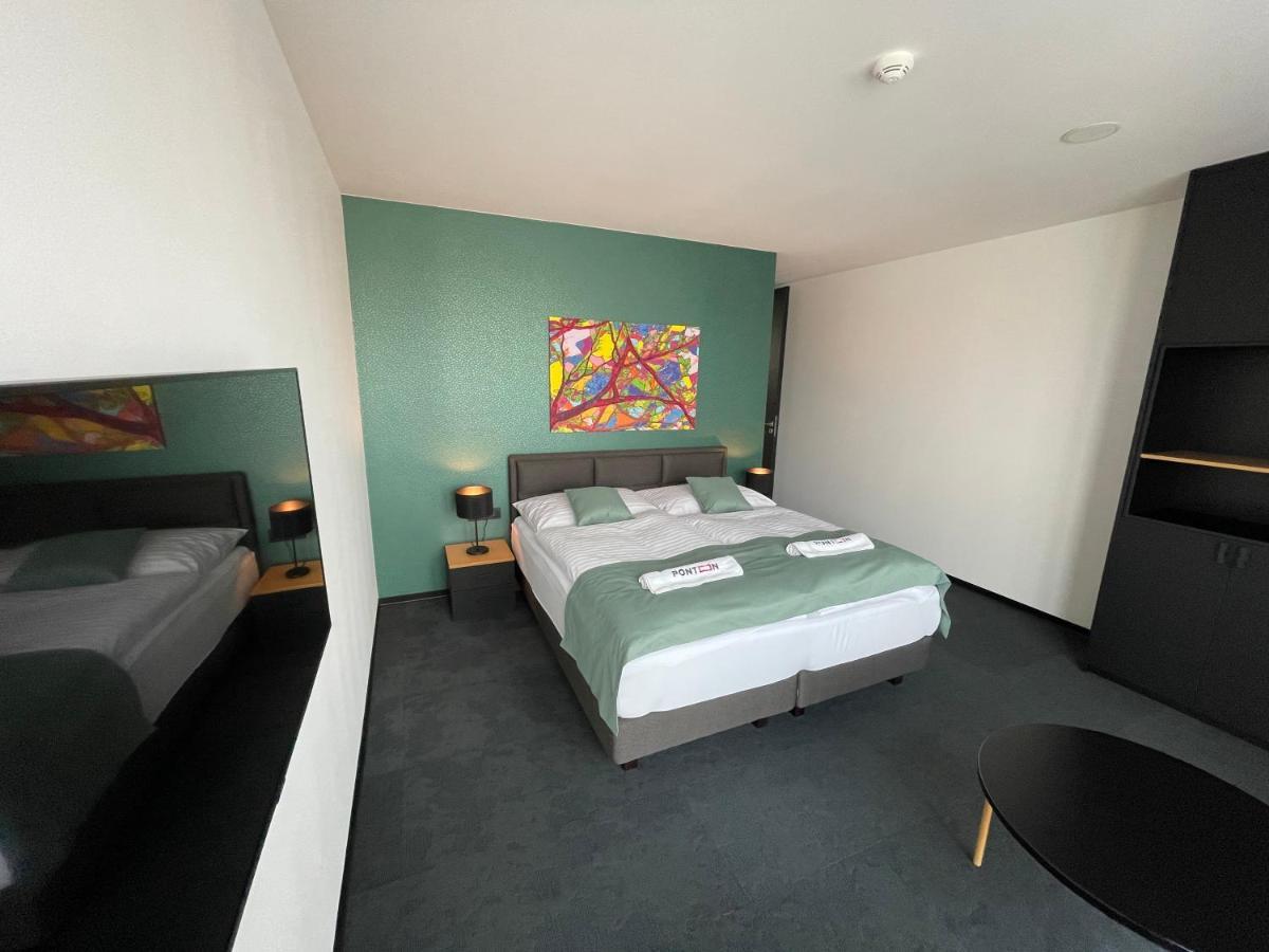 Ponton Rooms Bratislava Buitenkant foto